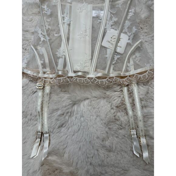 Honey Birdette DAISY🤍 Ivory White Floral Lace Corset Bustier Small - Picture 4 of 5
